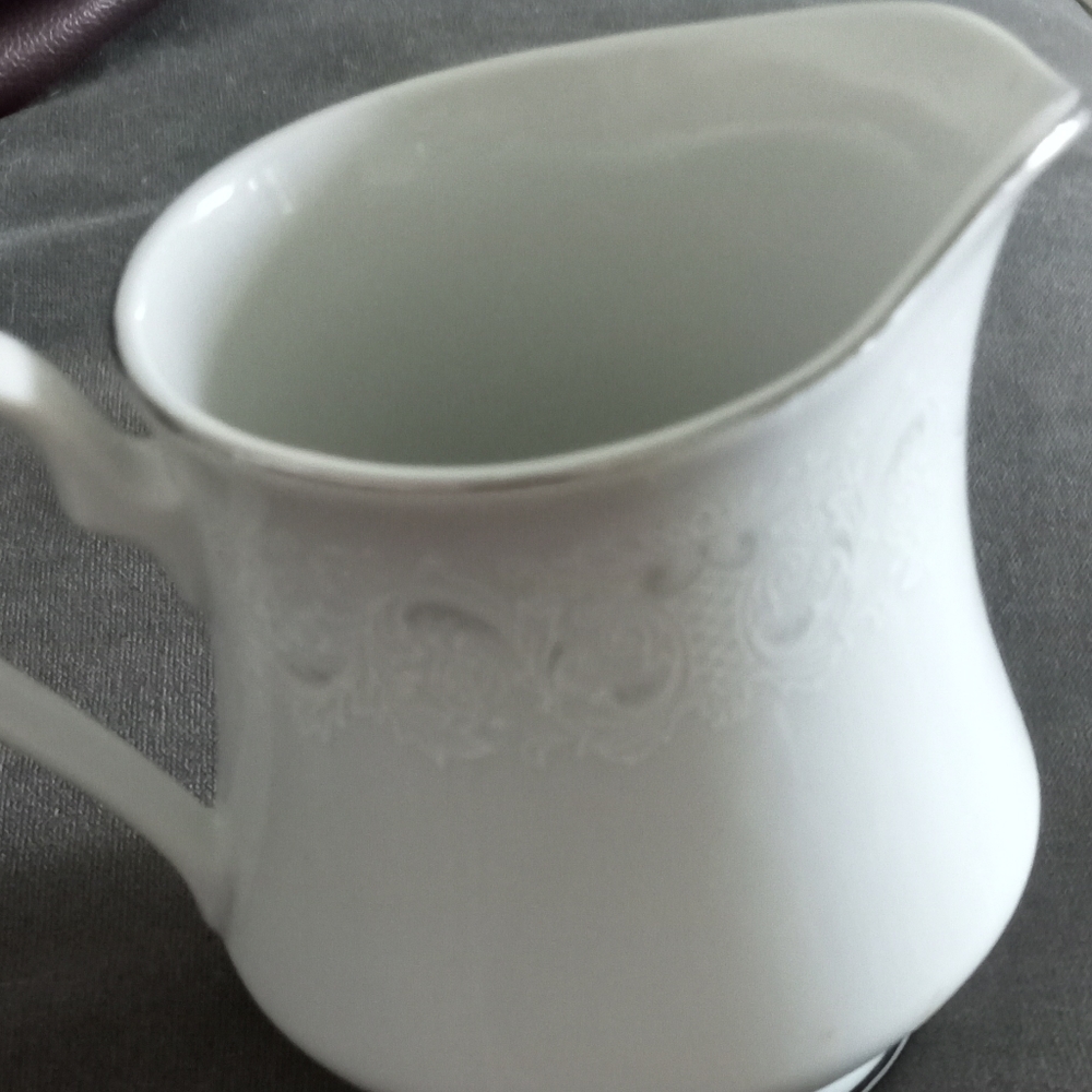 Creamer pour